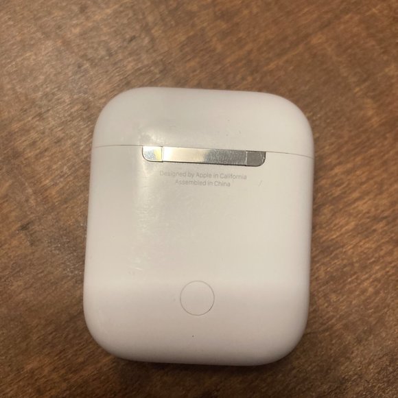 AirPods 2nd generation - Picture 3 of 3